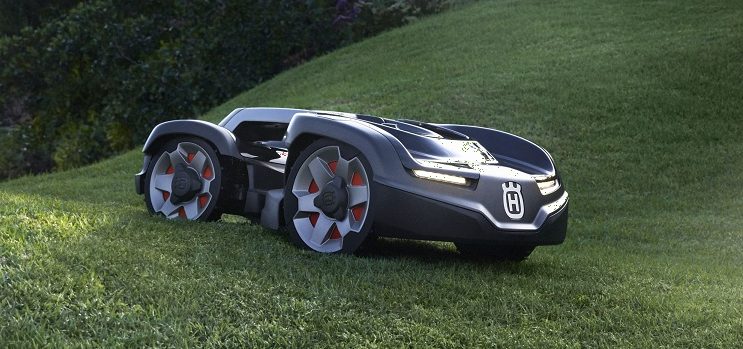 Installation eines Mähroboters von den Rollrasen-Profis